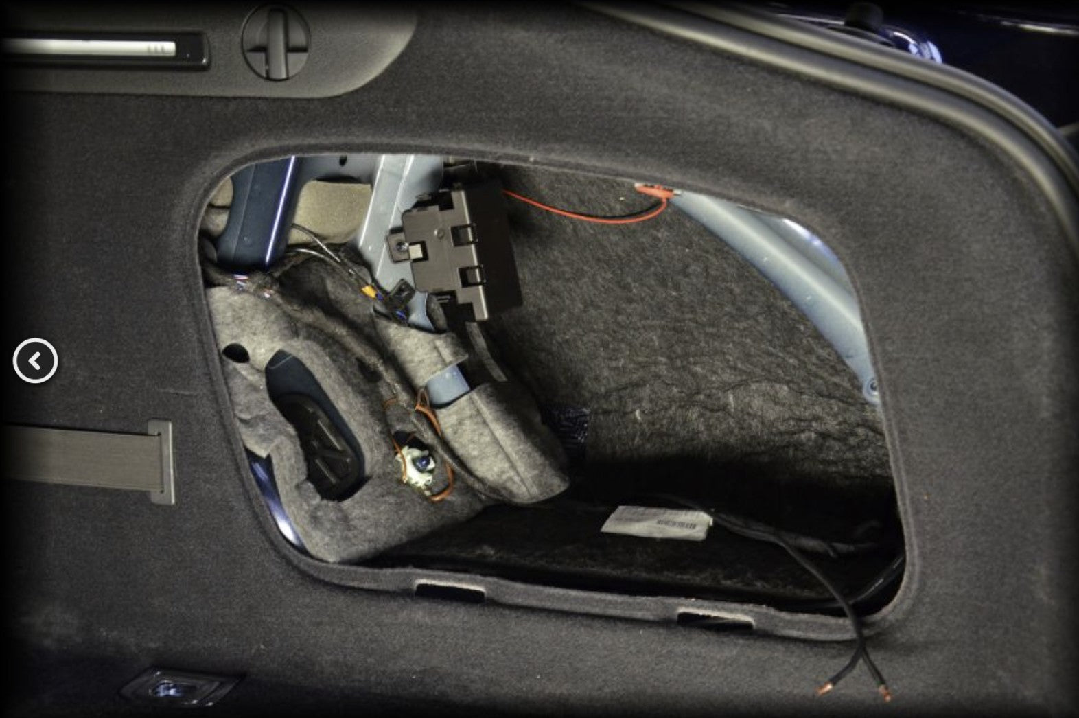 BASSER Audi A5/S5 (B9) Sportback 2 - 10" Fit-Box Subwoofer Enclosure 15L