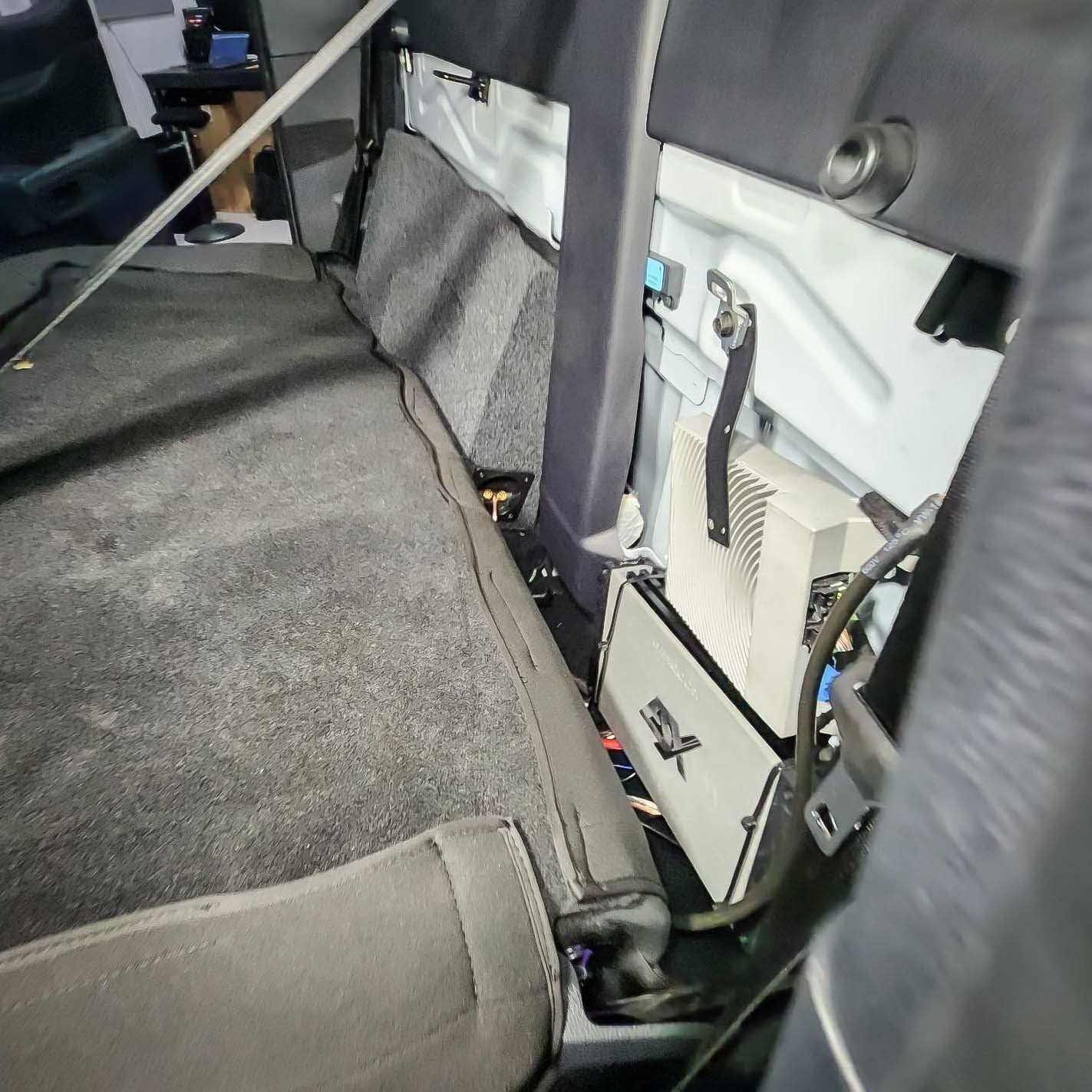 Ford Ranger Next-Gen - Speaker & Left-Side Subwoofer DSP Amplified Package (Extra Bass) | HELIX Ci3