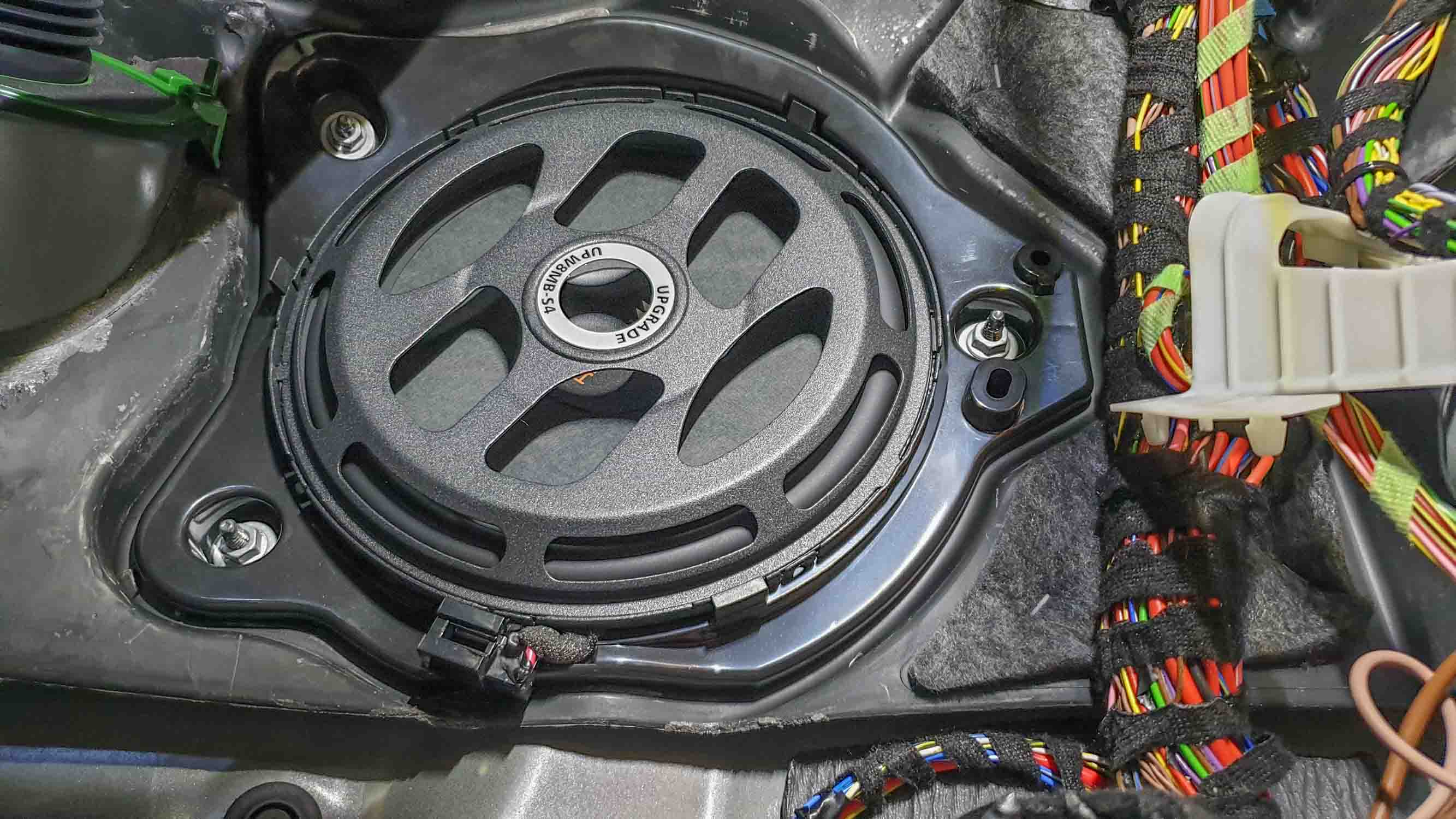 Match UP W8MB-S4 RHD - 8" PnP Footwell Flat Subwoofer Pair, MERCEDES | 4Ω