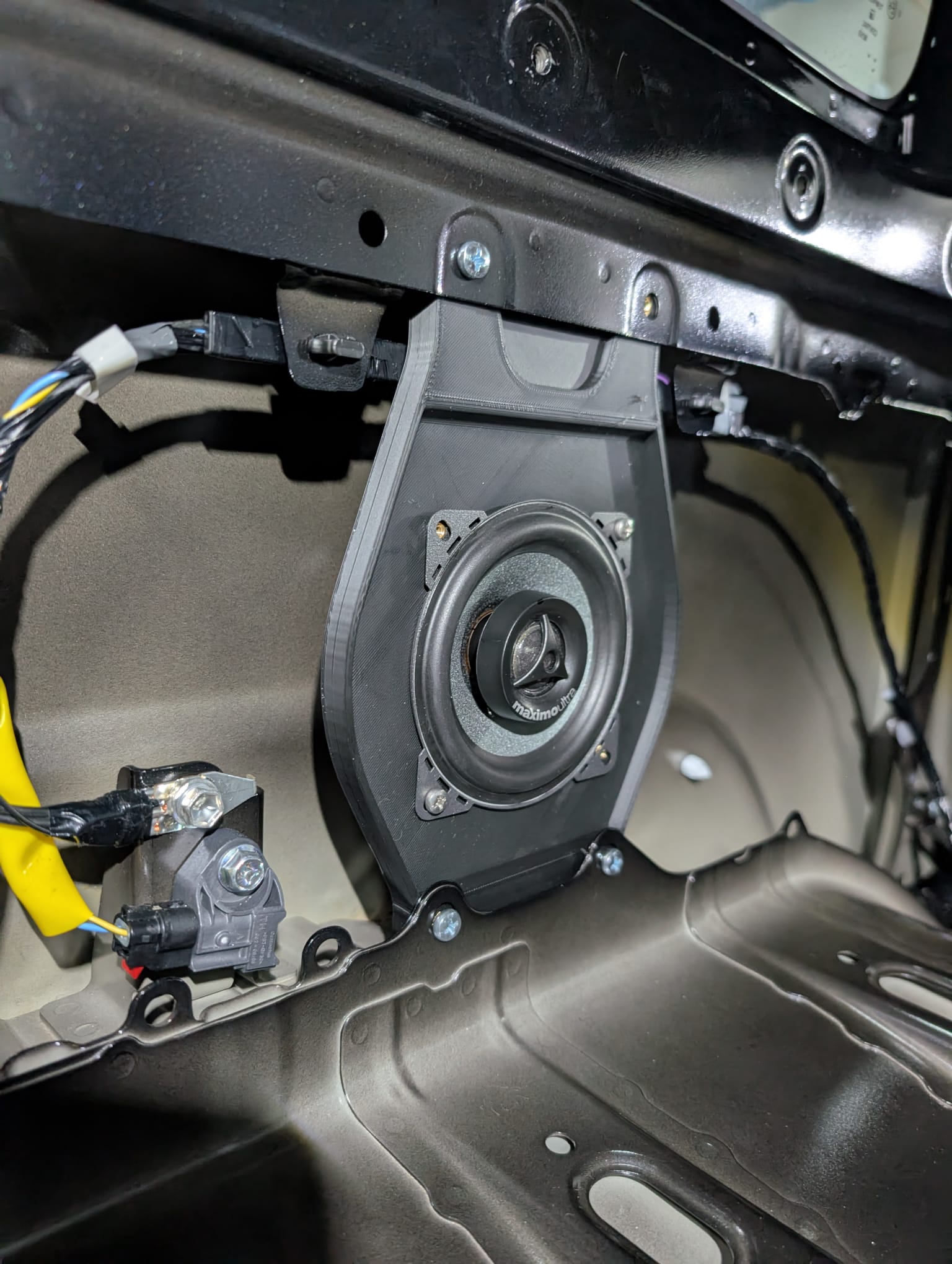 Suzuki Jimny Rear Speaker Spacers - 3D Printed 4" Rear Speaker Adapter Suzuki Jimny 2-door (with rivet nuts)
