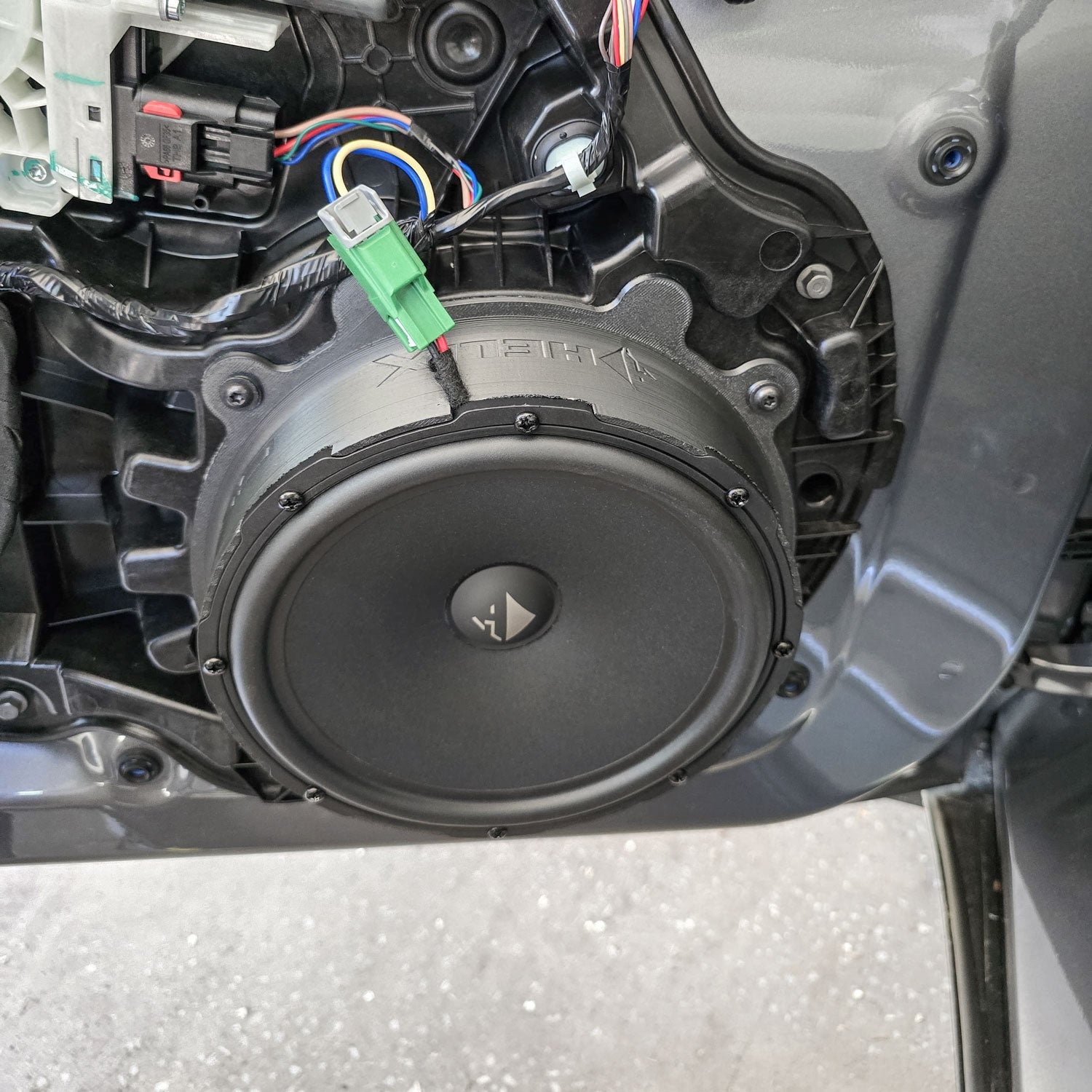 Tesla Model Y RWD - Speaker Upgrade Package | HELIX Ci3