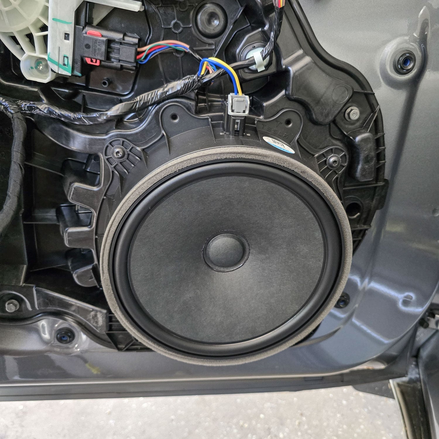 Tesla Model Y RWD - Speaker Upgrade Package | HELIX Ci3