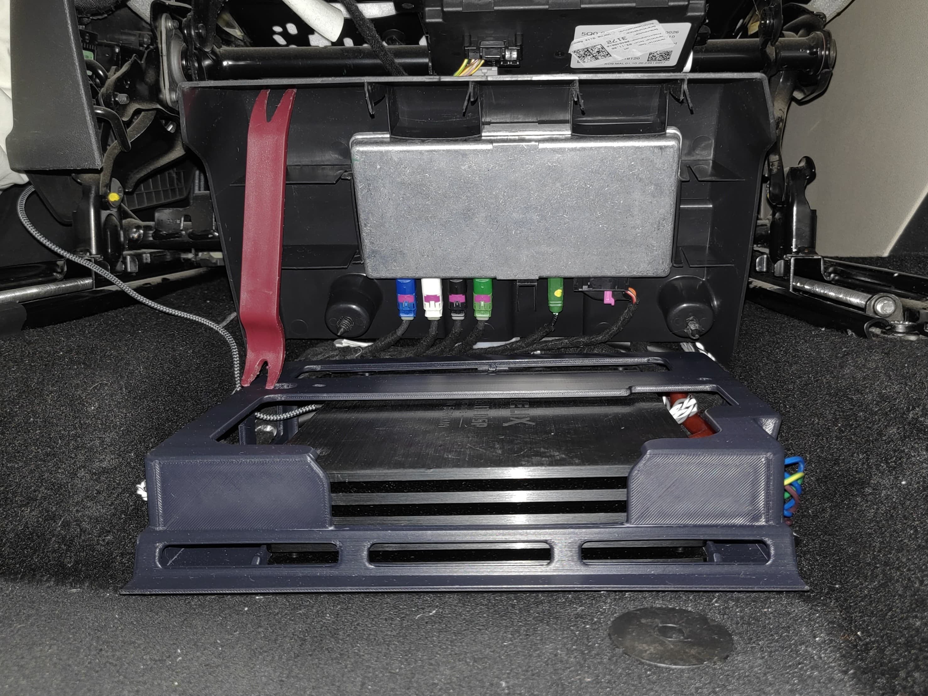 ST-3D Kodiaq V8U - Amp rack to fit HELIX V EIGHT Ultimate | Skoda Kodiaq