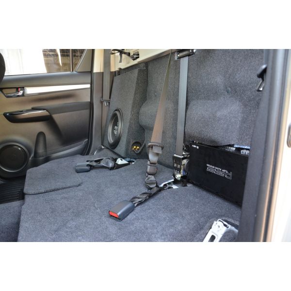 Toyota Hilux SR5 Dual Cab - Front Speaker & Subwoofer DSP Amplified Package | HELIX Ci7