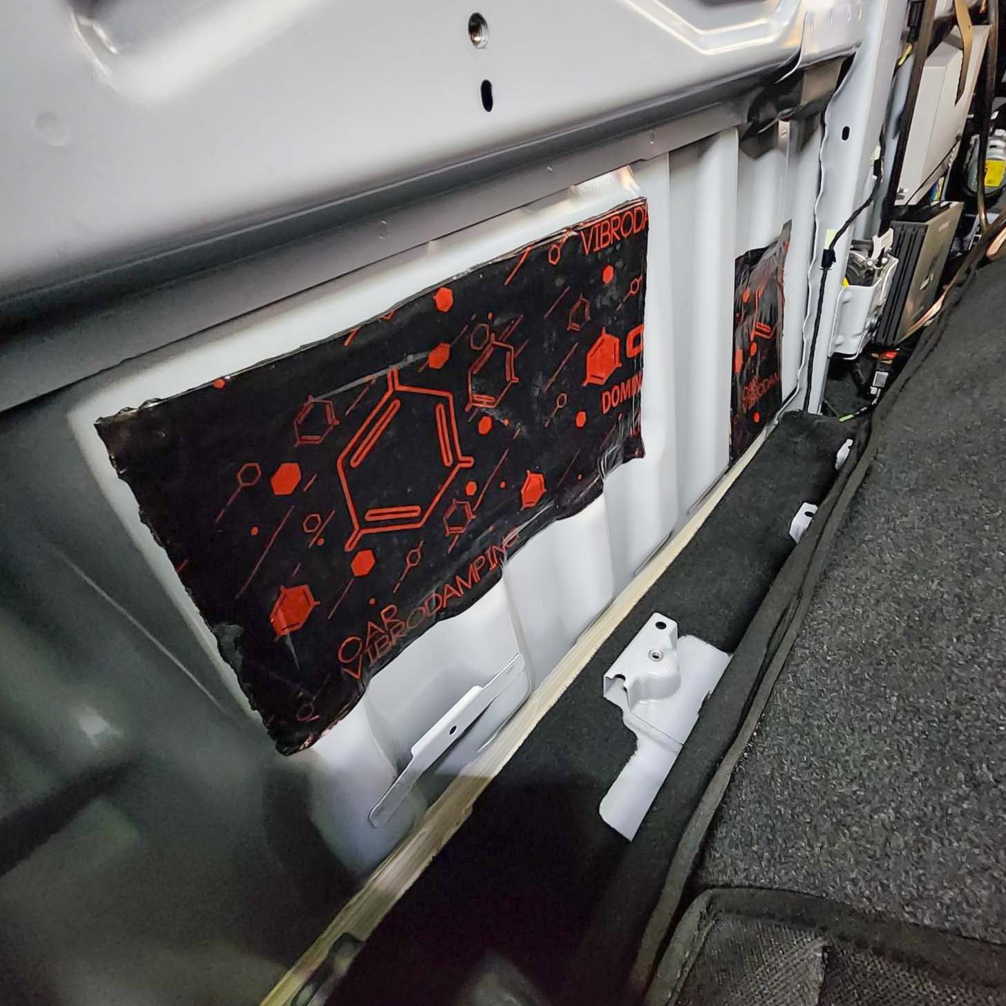 Ford Ranger Next-Gen - Speaker & Left-Side Subwoofer DSP Amplified Package | HELIX Ci3